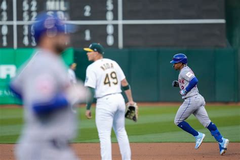 Mets walked 17 times by A’s pitchers in 17-6 romp in Oakland; Francisco Lindor smacks grand slam